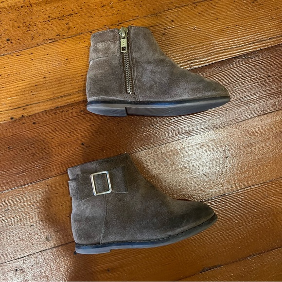 Janie and Jack | Suede Bow Bootie, Praline Brown - Picture 6 of 8